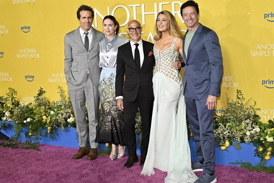 Hugh Jackman también se unió a sus famosos amigos en la alfombra.