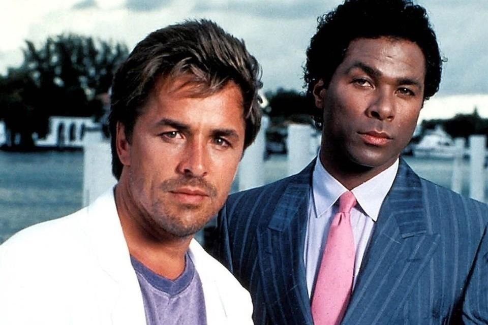 Joseph Kosinski, director de 'Top Gun: Maverick', está negociando con Universal para hacer una nueva película de 'Miami Vice'.