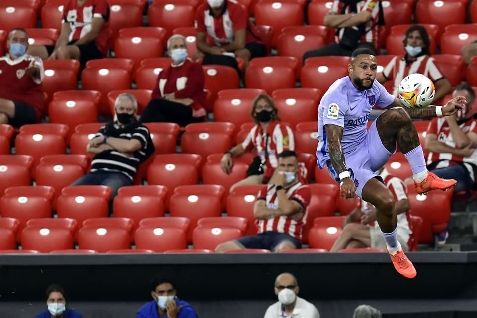 Depay ha tenido buen inicio con el Barcelona.