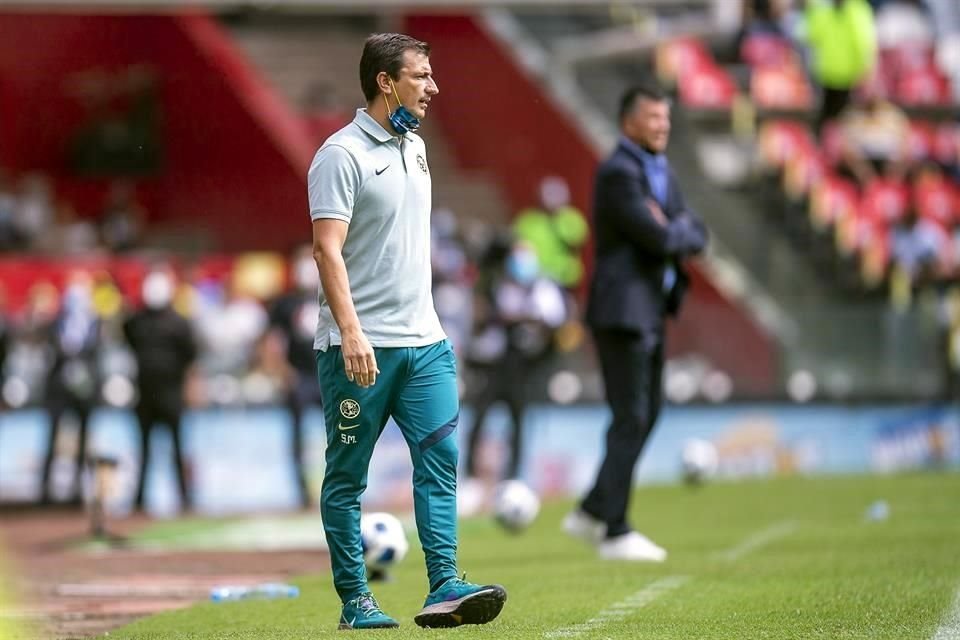 Santiago Sánchez dirigió al equipo en la ausencia del DT Santiago Solari.