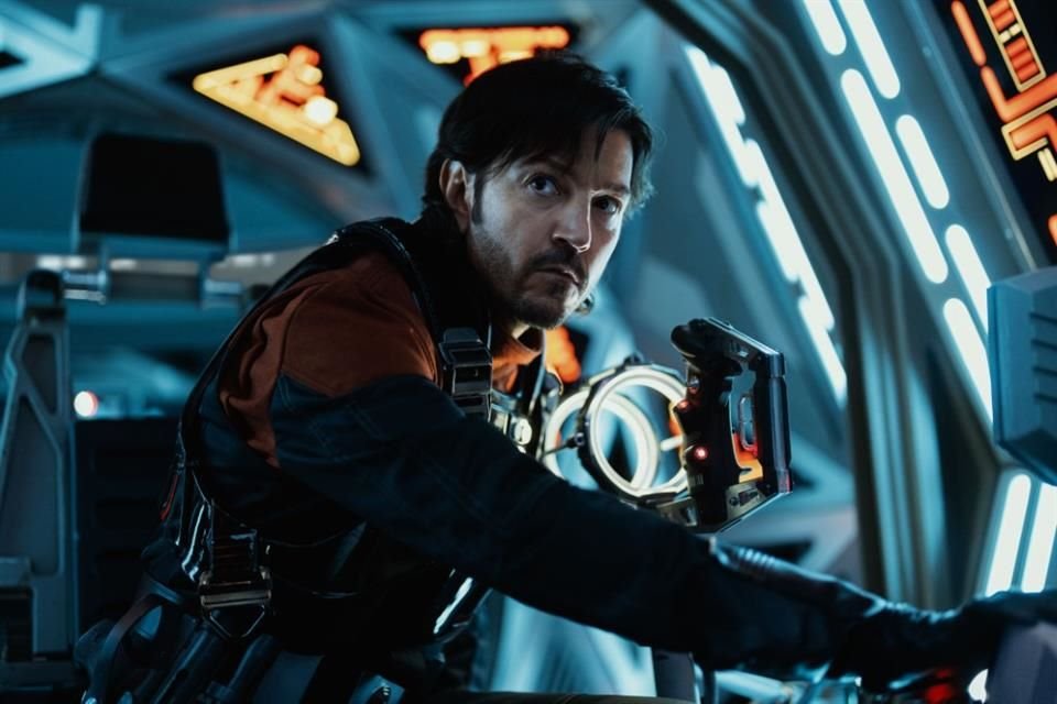 Así luce Diego Luna en la segunda temporada de 'Andor'