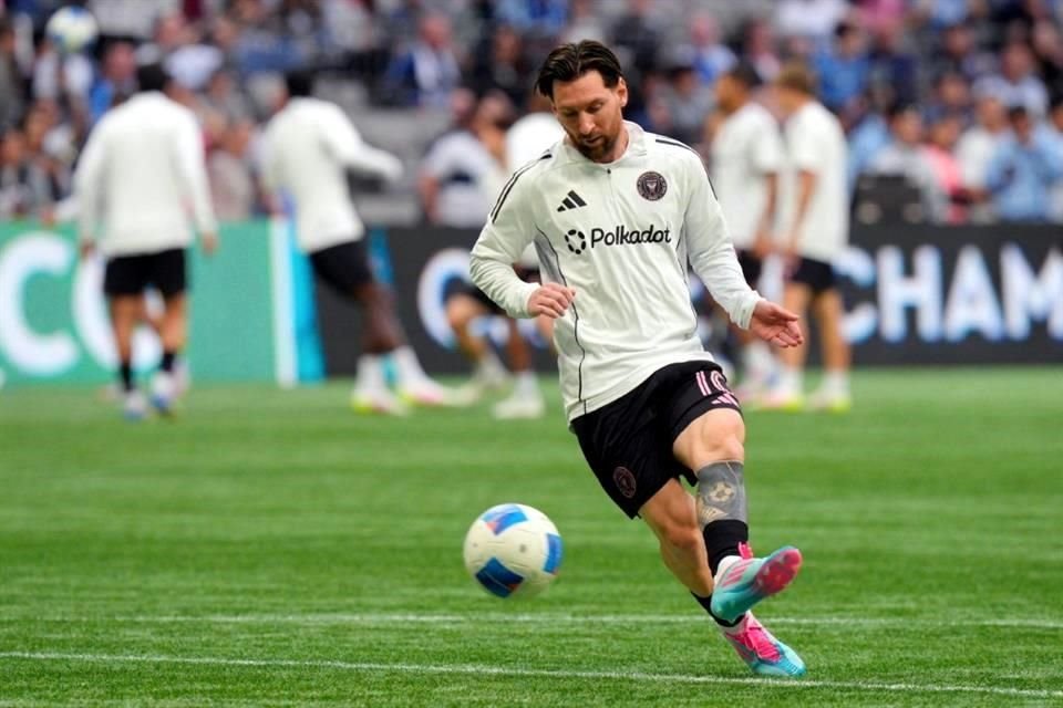 Lamine Yamal alabó a Lionel Messi.