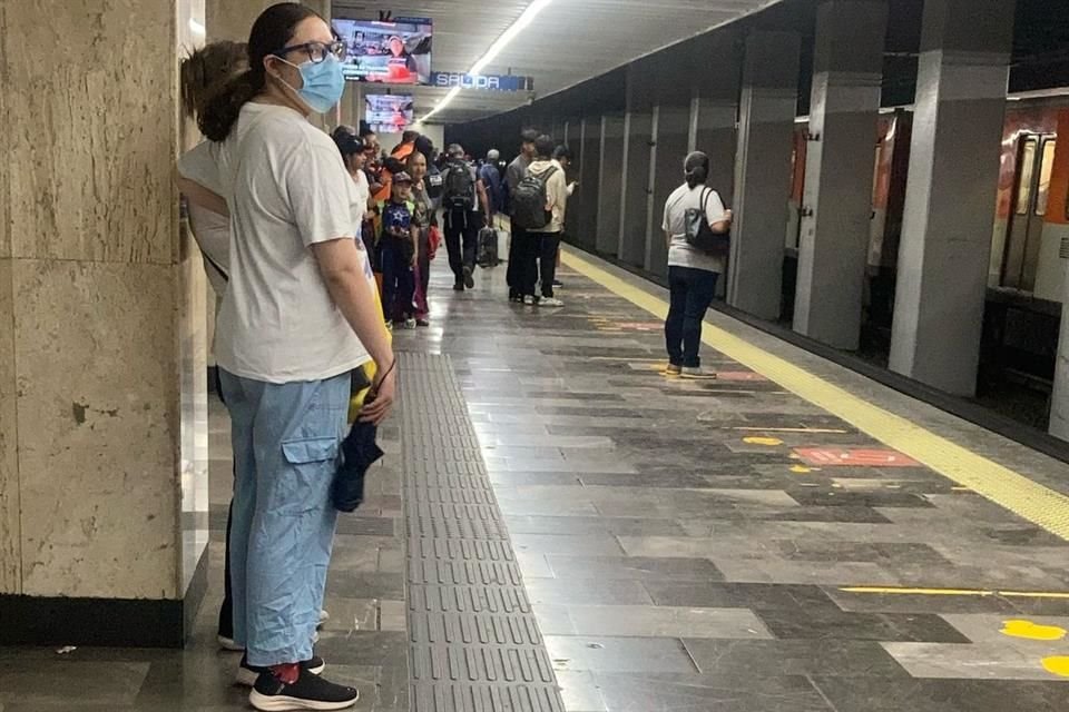 El Sistema de Transporte Colectivo Metro detuvo la marcha para activar sus protocolos.
