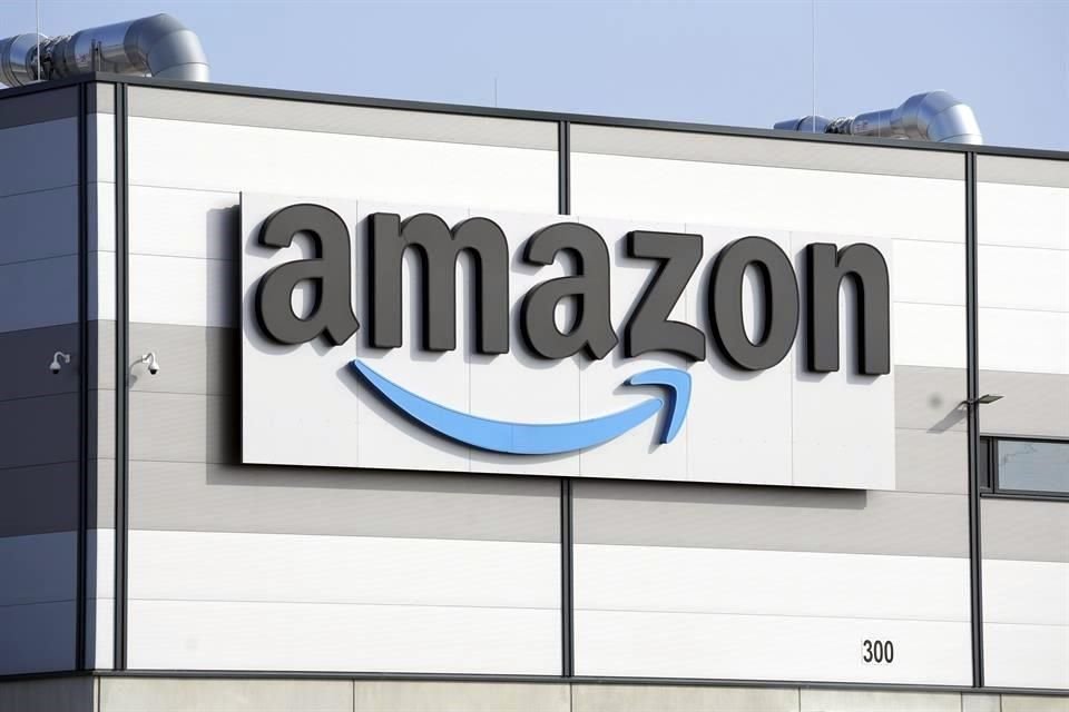 La Casa Blanca atacó la supuesta iniciativa de Amazon de mostrar el costo de los aranceles impuestos por Donald Trump a los productos.