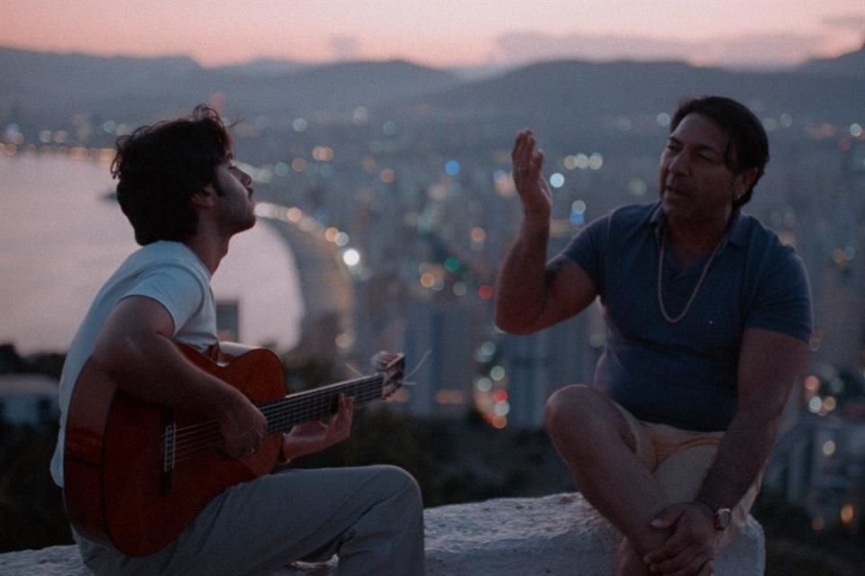 'La Guitarra Flamenca de Yerai Cortés', primer documental dirigido por el cantante C. Tangana, sigue la trayectoria del joven guitarrista español en su búsqueda artística y personal.