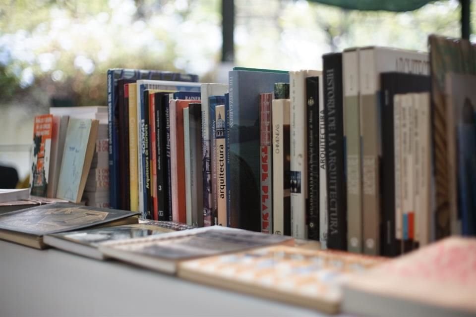 La Feria Municipal del Libro y la Cultura se realizará del 1 al 18 de mayo en los portales de la Presidencia de Guadalajara.
