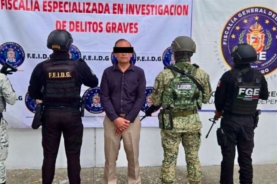 El funcionario de Teloloapan, Guerrero, fue detenido tras ser señalado de extorsionar a comerciantes de la zona.