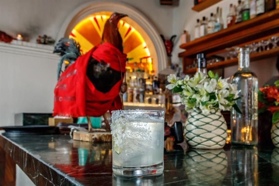 El Gallo Altanero se ubica en la Calle Marsella 126, en la Colonia Americana, Guadalajara.