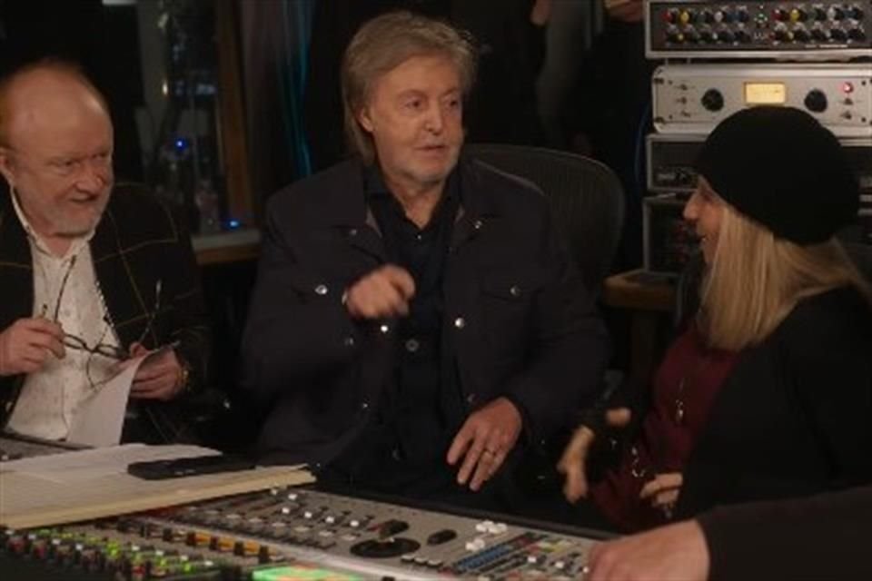 Ya es costumbre ver a artistas como McCartney realizar colaboraciones con colegas de la industria.