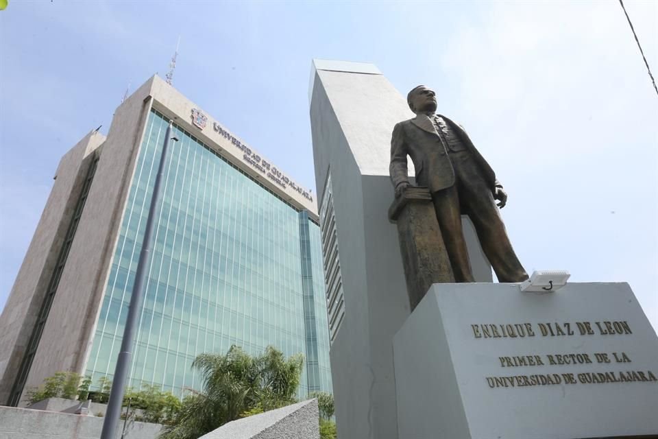 A partir de mañana y hasta el 30 de abril de 2028 entran en funciones las y los Rectores de Centros Universitarios y SEMS de la UdeG.
