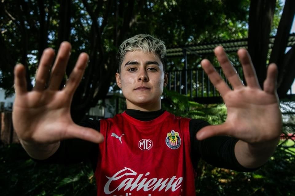 'Me siento con esa responsabilidad de seguir mejorando, trabajando y mantenerme al margen de lo que Chivas requiere estar, con esa intención vamos a afrontar este partido', dijo Blanca Félix.