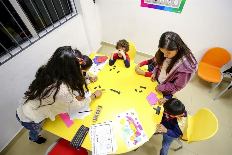 Llaman especialistas a tratar el TDAH en la infancia; cerca de 40 mil menores fueron atendidos el año pasado en México.