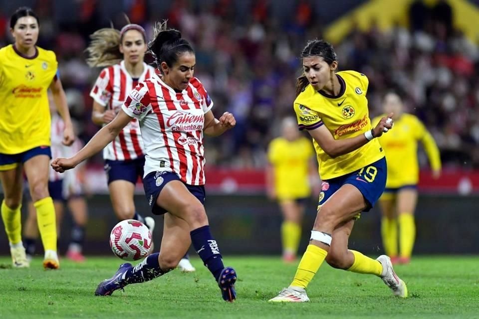 América femenil llega como favorito a esta Semifinal.