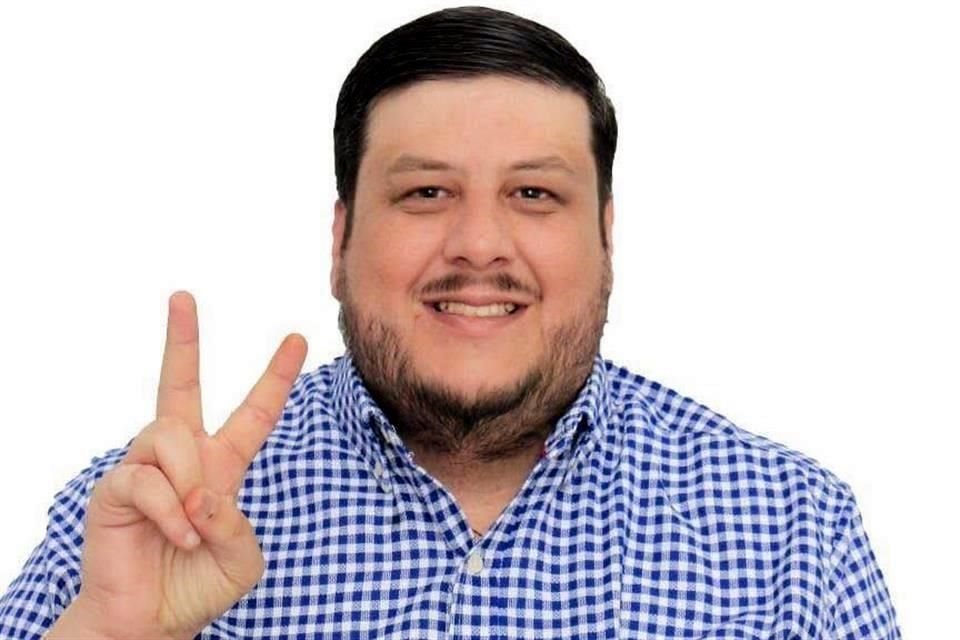 Apenas iniciada la contienda electoral, el PAN de Alto Lucero, Veracruz, se quedó sin candidato a la Alcaldía. Erik Iván Aguilar López renunció esta madrugada por 'causas ajenas'.