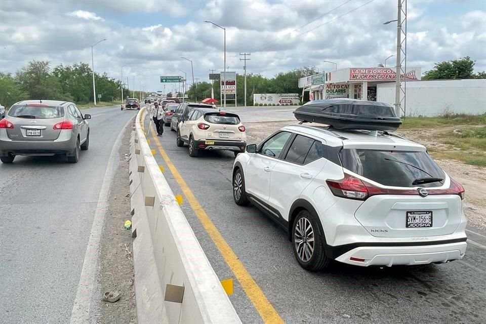 El congestionamiento vehicular agudizó la desesperación de conductores.