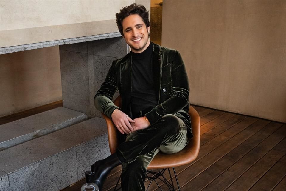 Diego Boneta llevó el misterio a San Miguel de Allende en su novela 'La Perdición de Alejandro Velasco', alejada de temáticas sobre narcos.