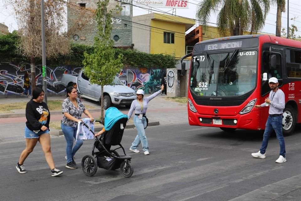 Aunque el escuadrón Guardianes Viales inició en 21 cruceros, actualmente atienden en 45 intersecciones, todas en territorio zapopano.