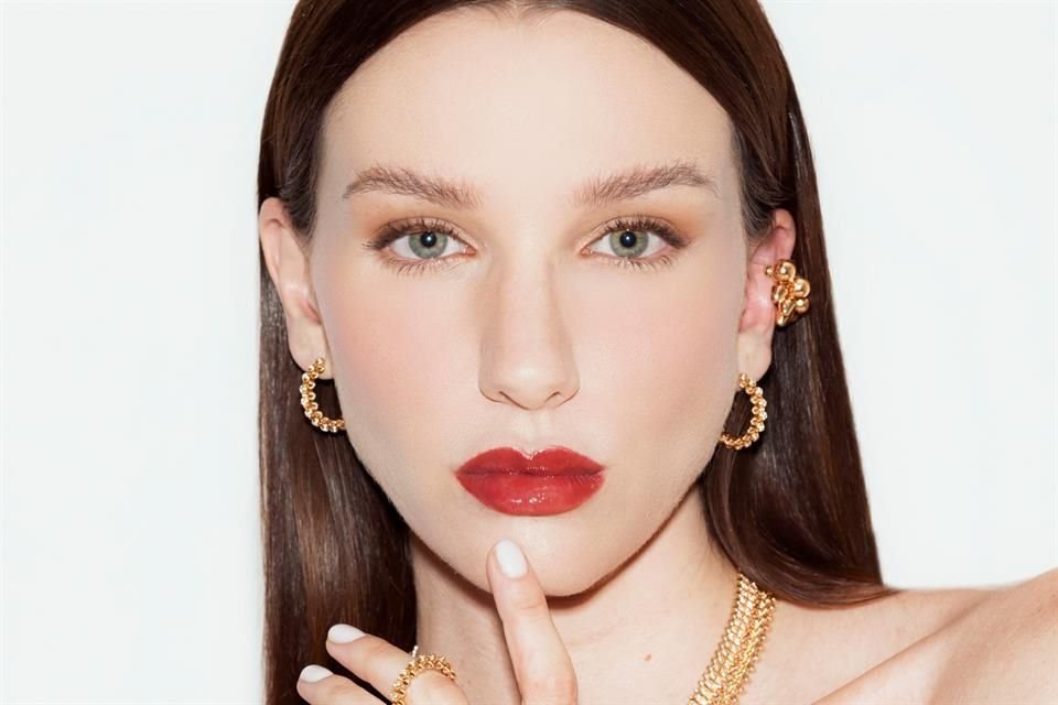 La colección Clash de Cartier reinventa el lujo con joyas audaces y elegantes, ideales para las mamás modernas y con estilo propio.