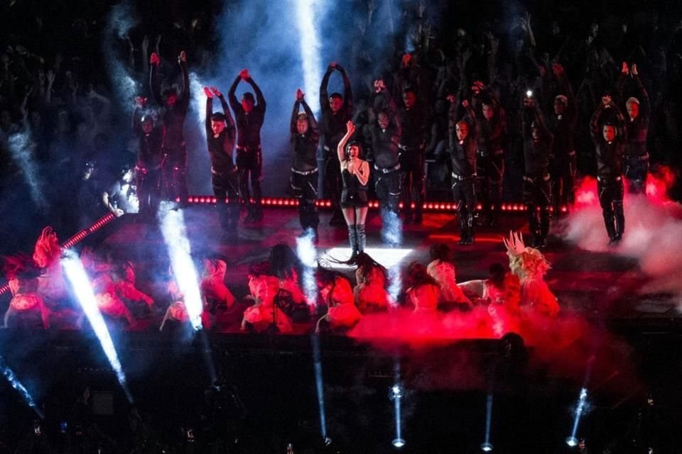 La estrella del pop estadounidense Lady Gaga hizo vibrar con 'Poker Face'.