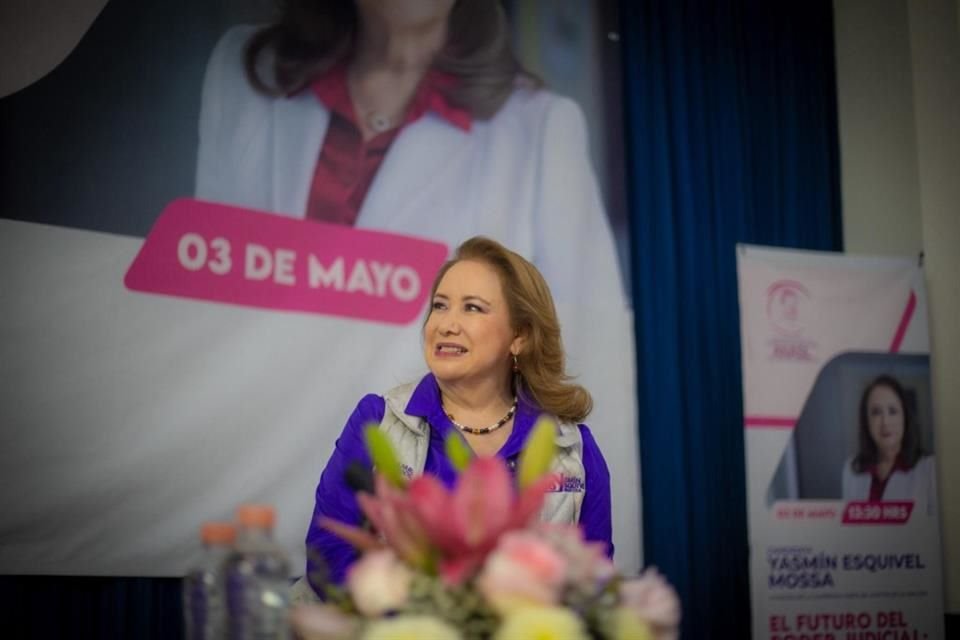 Yasmín Esquivel, Ministra de la Suprema Corte, en el auditorio del Instituto Mexicano del Seguro Social (IMSS) de Tlalnepantla, Estado de México.