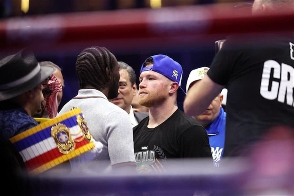 Canelo ahora enfrentará en septiembre a Terence Crawford.