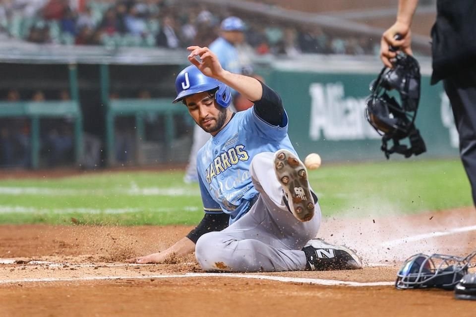 Los Charros de Jalisco vencieron 7-3 a los Saraperos de Saltillo.