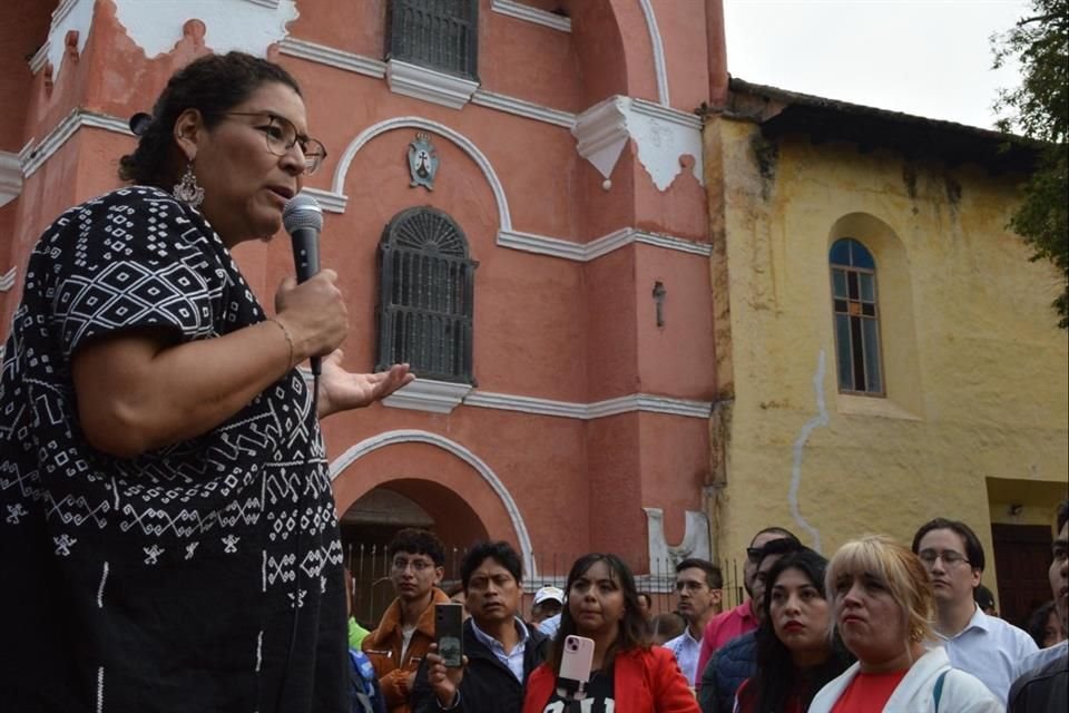 Comisión de Quejas del INE ordenó a la Ministra Lenia Batres retirar publicaciones de redes sociales sobre ocho actos en universidades.