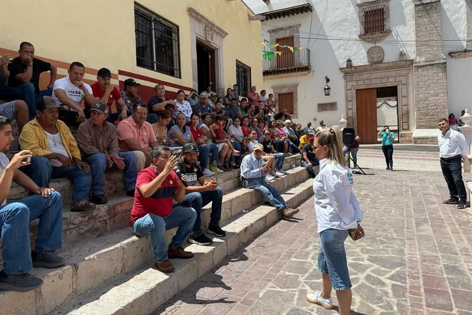 Asambleas comunitarias y una reunión informativa relacionadas con la consulta sobre el cambio de régimen de gobierno en Bolaños.
