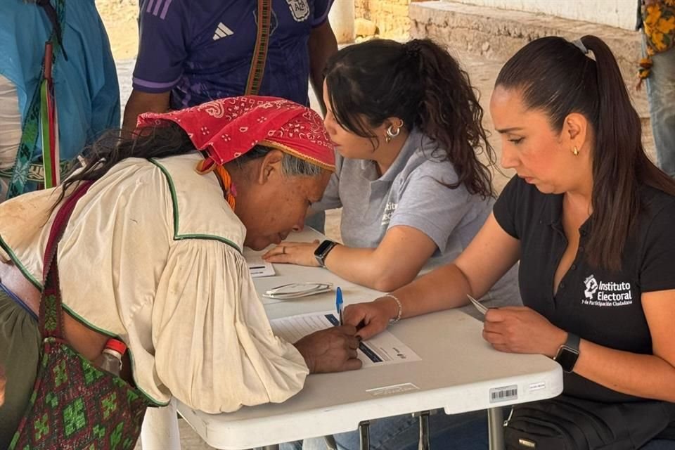 Asambleas comunitarias y una reunión informativa relacionadas con la consulta sobre el cambio de régimen de gobierno en Bolaños.