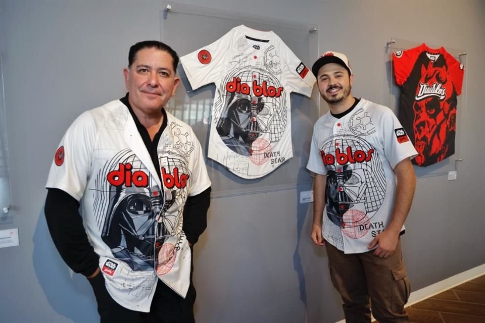 El equipo capitalino, 17 veces campeón de la Liga Mexicana, jugó este domingo -por única vez en el torneo- con un jersey conmemorativo.