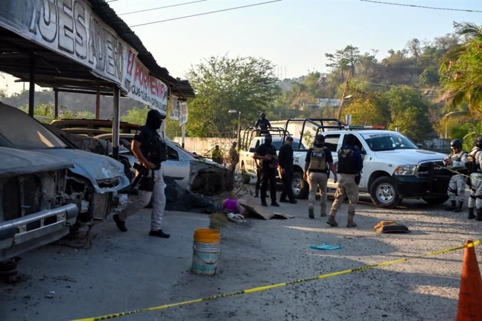 Fuerzas de seguridad estatal y federal resguardaron la zona.
