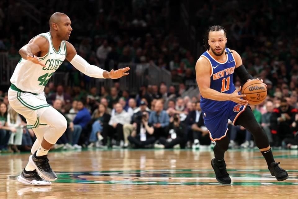 Jalen Brunson colaboró con 29 puntos.