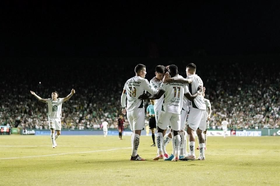 Molestia en el León.