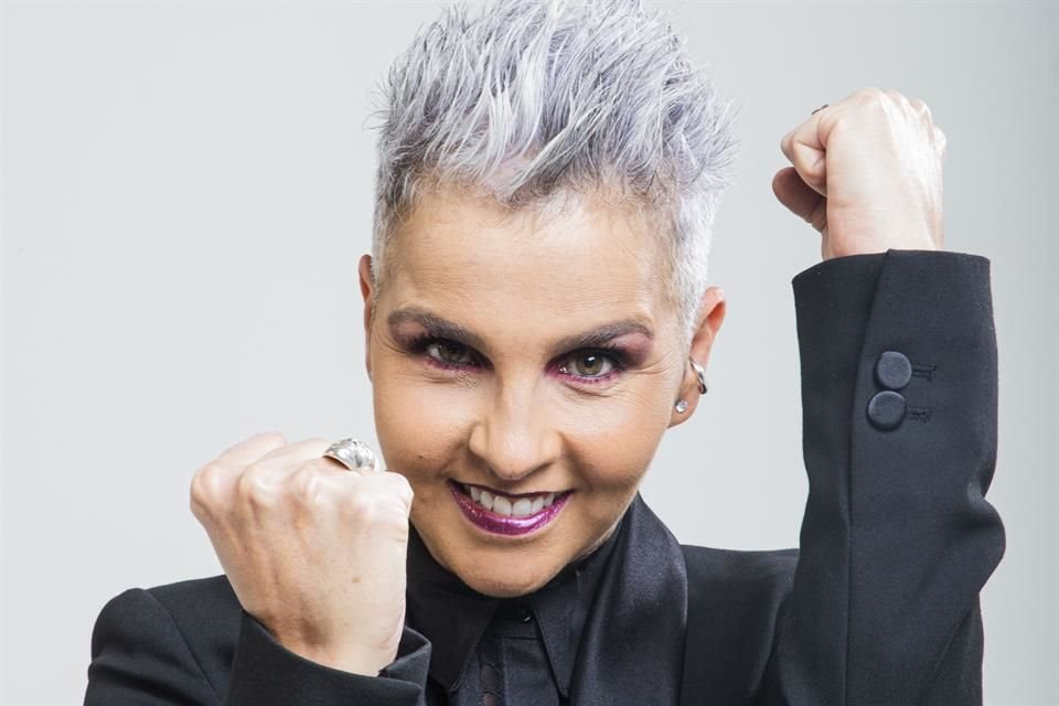 Federica Quijano, vocalista de Kabah, fue hospitalizada y solicitó apoyo para poder realizarse una operación de columna urgente.