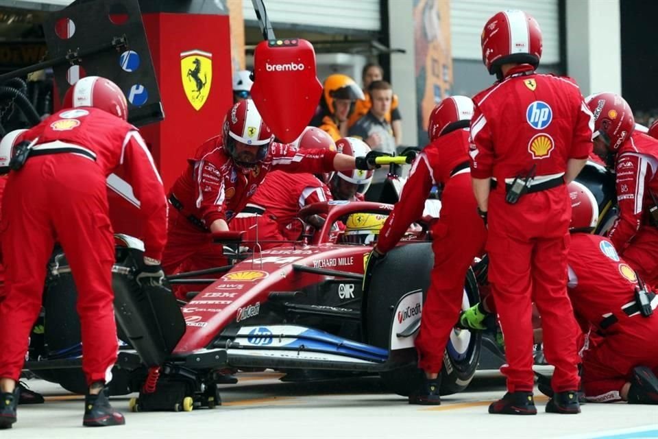 Hamilton dice que es común ese tipo de intercambios por la radio.
