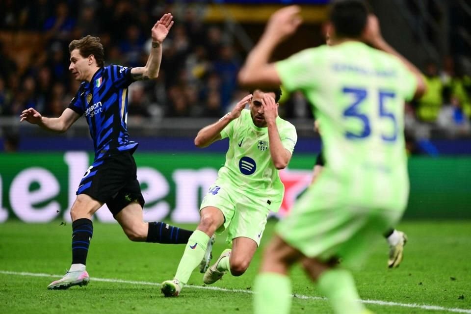 Eric García falló una clara de gol ante Yann Sommer.