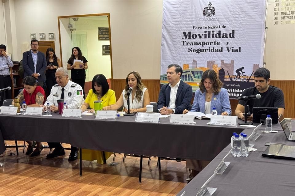 En el Congreso local se llevó a cabo el Foro de Movilidad, Transporte y Seguridad Vial.