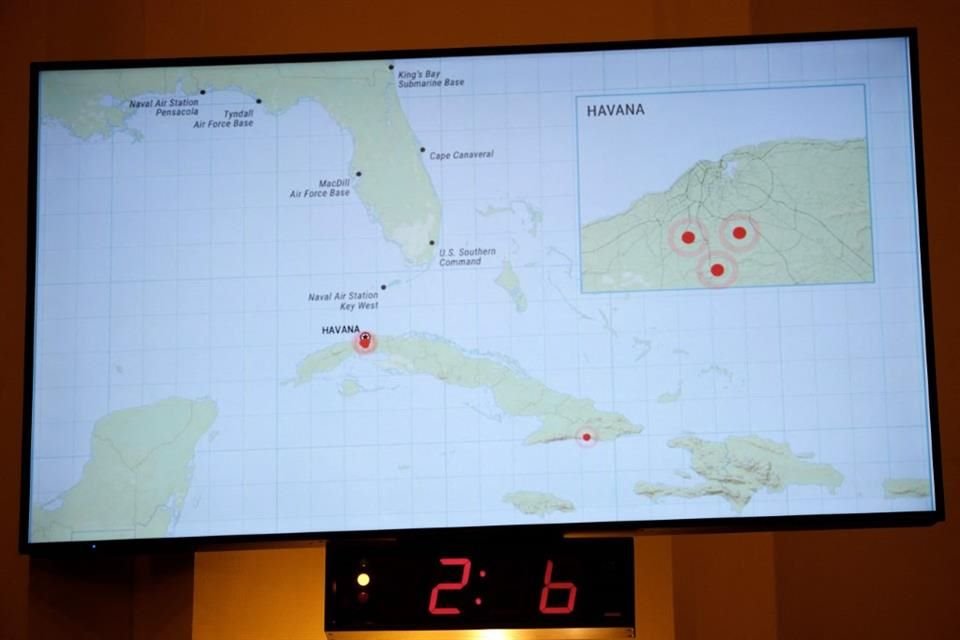Un mapa de presuntas instalaciones chinas de espionaje en Cuba, mostrado en Washington el 6 de mayo.