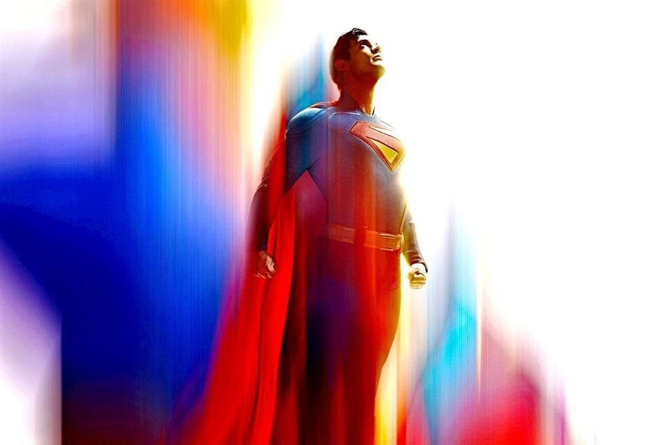'Superman' presenta a un nuevo actor como Superman/Clark Kent, David Corenswet, quien protagoniza junto a Rachel Brosnahan como Lois Lane y Nicholas Hoult como Lex Luthor.