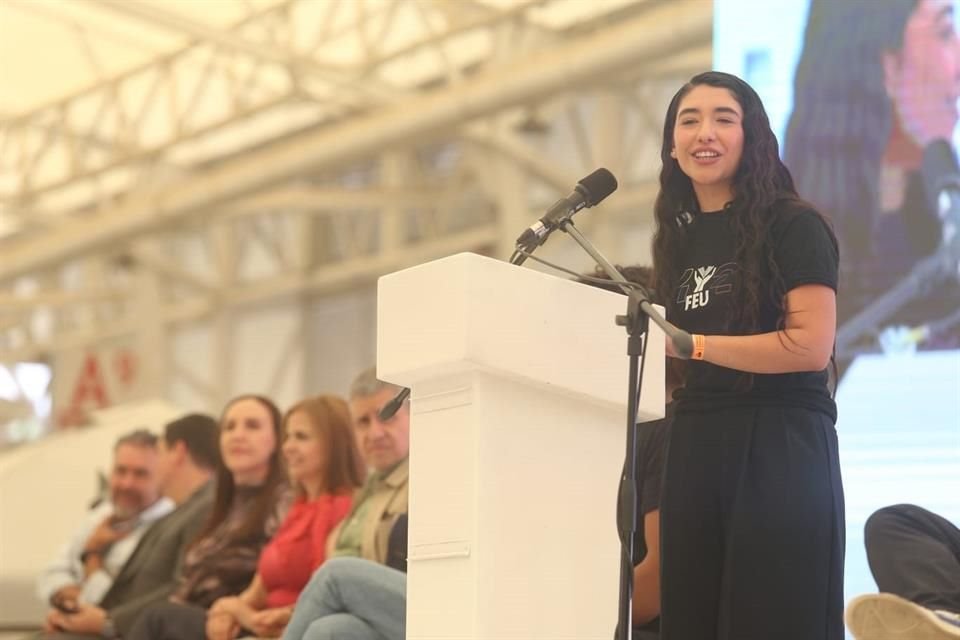 Zoé García, Presidenta de la Federación de Estudiantes Universitarios (FEU).
