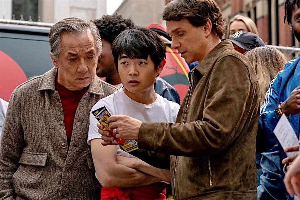 Mezcla de drama y comedia con momentos dedicados a la nostalgia de los 80, 'Karate Kid: Leyendas' tiene como eje a Li, prodigio del kung fu, maestro que jamás deja de aprender como artista marcial.