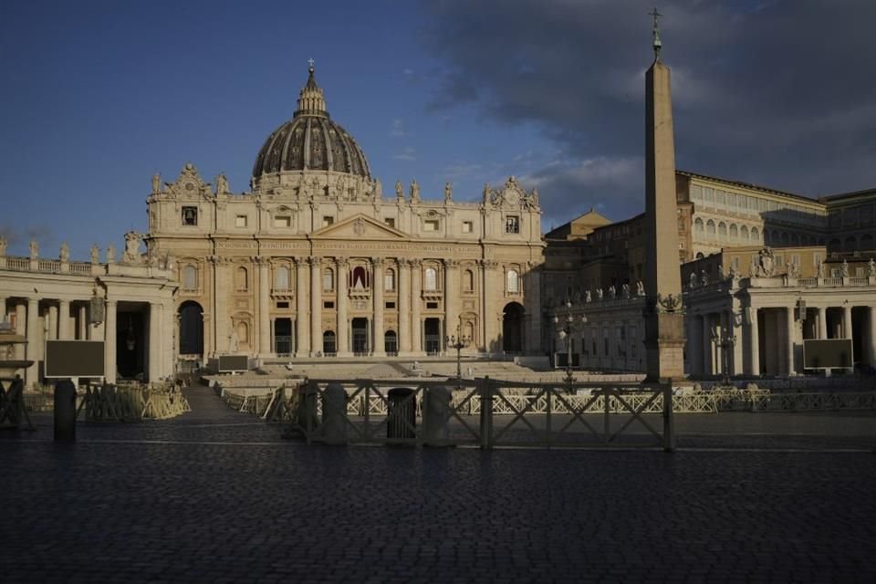 St. Peter's Square is preparing for the second day of the Conclave, during which the search for a successor to Pope Francis is underway.