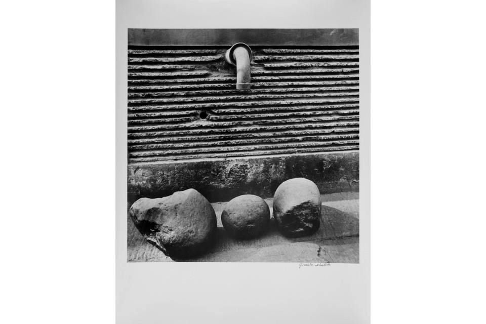 A fotógrafa mexicana leva seu trabalho ao Museu de Arte de Kyoto como parte do festival Kyotographie.