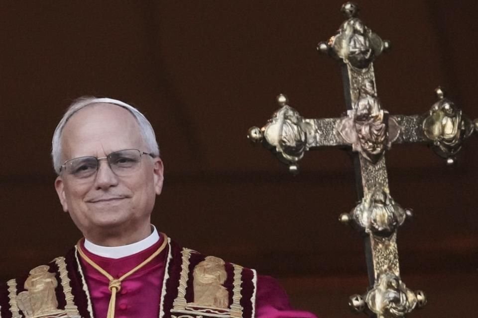 A 17 días de muerte de Francisco, los 133 cardenales menores de 80 años con derecho a voto eligieron a nuevo Pontífice: Robert Prevost.