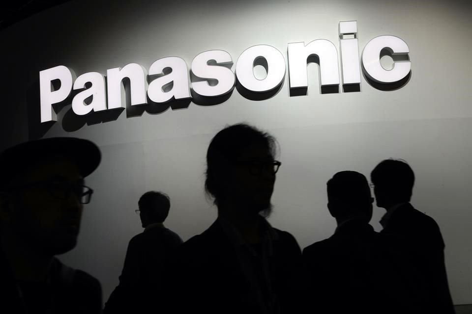 Panasonic dijo que 5 mil despidos se harán en Japón y los otros 5 mil en el extranjero.