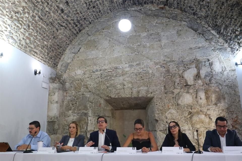 Autoridades de Jalisco, presentaron el programa 'Mis Primeros Mil Días de Vida'.