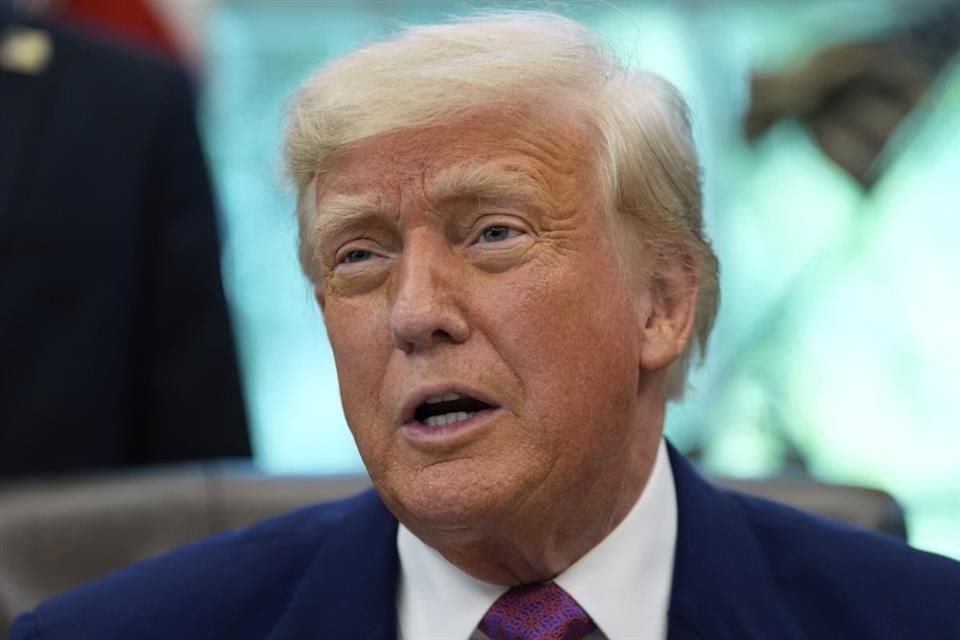 Trump felicitó al Papa a través de sus redes sociales.