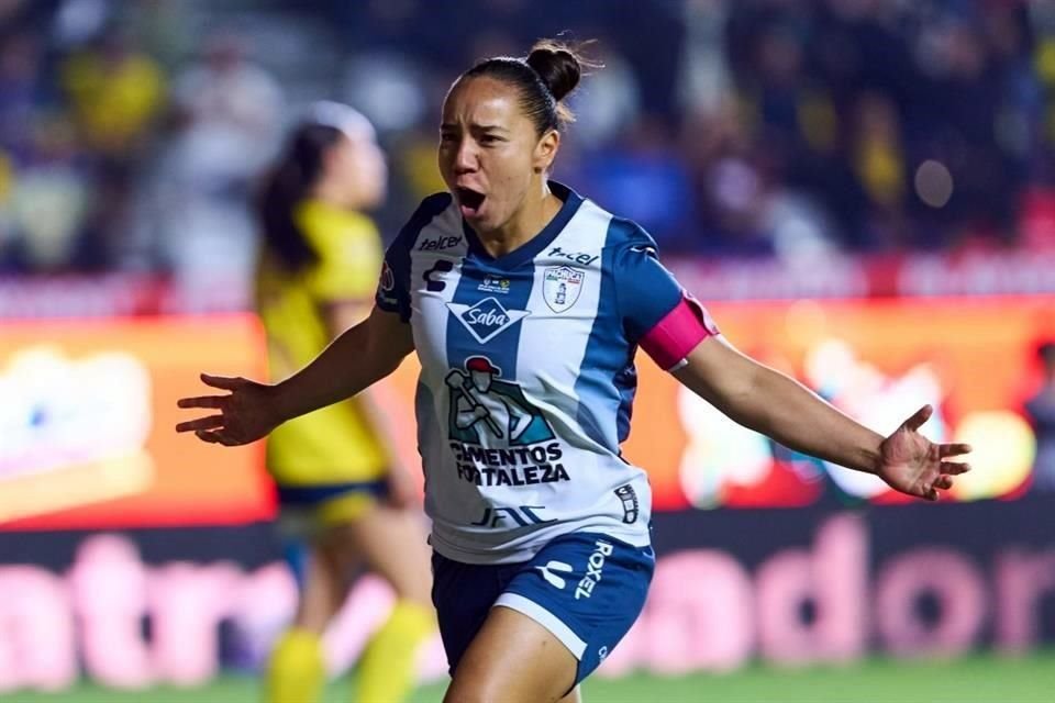 Charlyn Corral marcó doblete en 13 minutos y encaminó la victoria hidalguense en la Ida de la Final Femenil.