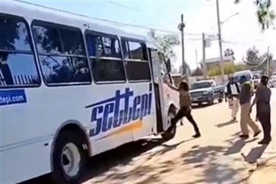 FGE de Baja California investiga el asesinato de un polaco tras presuntamente haber hostigado a un niño en un mercado ambulante en Tijuana.