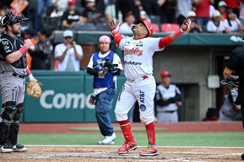 Robinson Canó bateó un Grand Slam en la victoria de los Diablos Rojos sobre Campeche para llevarse la serie completa en casa.